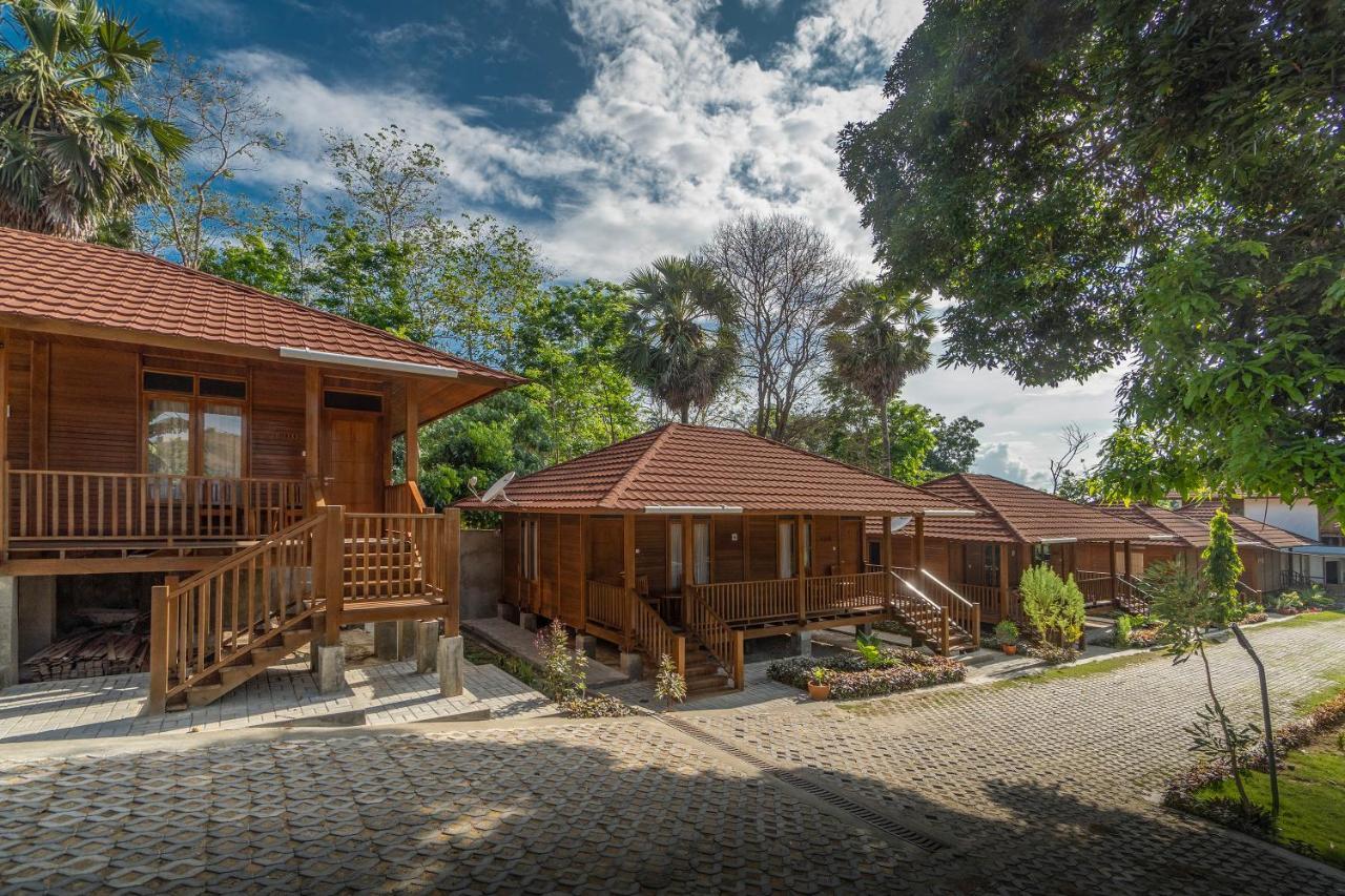 Casa Kandara Waingapu Exterior photo