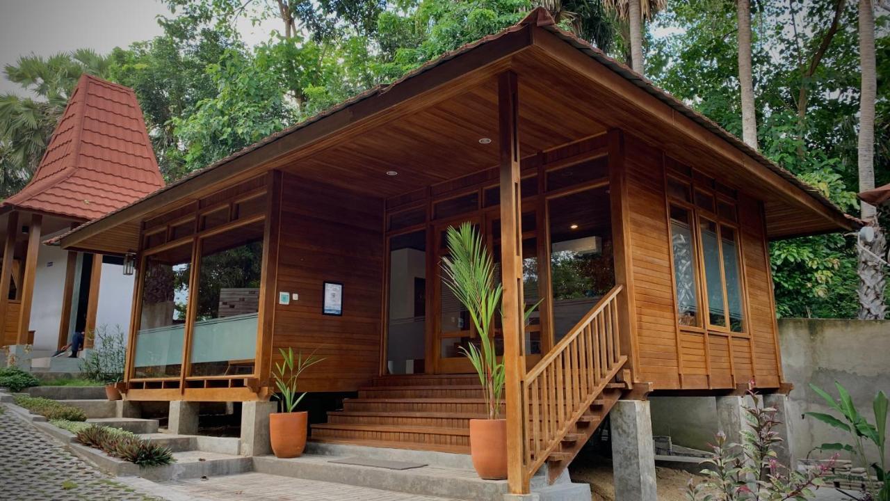Casa Kandara Waingapu Exterior photo